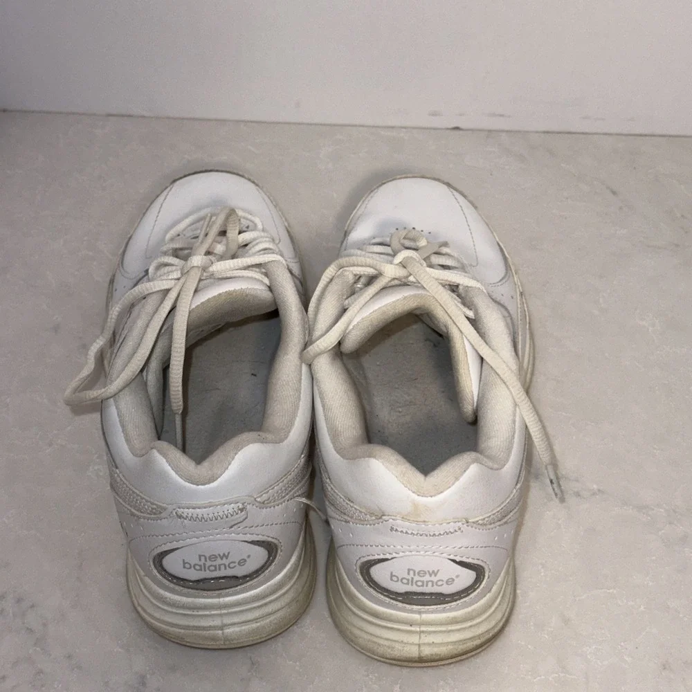 New Balance 577 MW577WT Men's Size 8  4E White Low Top  Walking Shoes